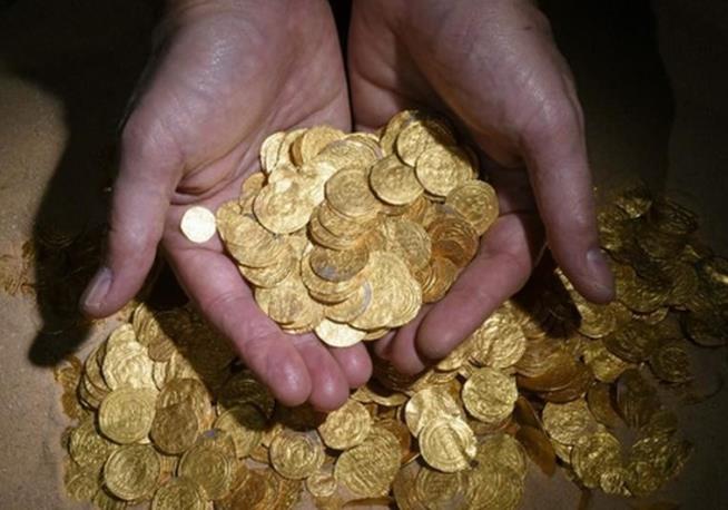 'Priceless' Gold Coins Found in Record Israel Haul