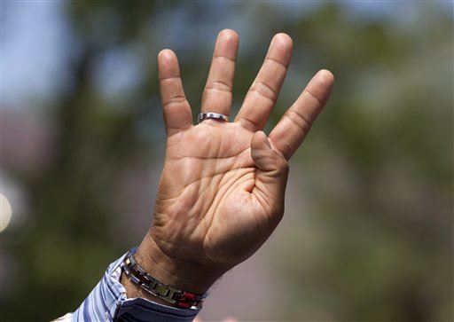 Man's Finger Length Could Point to Schizophrenia Risk