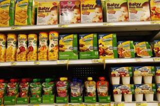 Late Start on Solid Foods Could Boost Babies' Cancer Risk