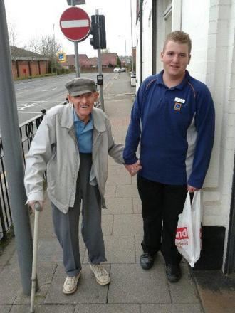 Teen's Kindness Toward Elderly Man Goes Viral