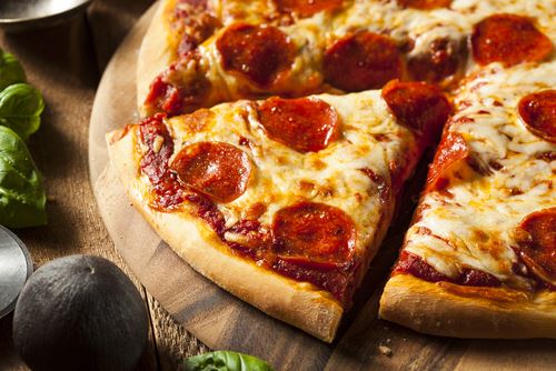 Alleged Pizza Thieves Tried to Stolen Pizza to Cops