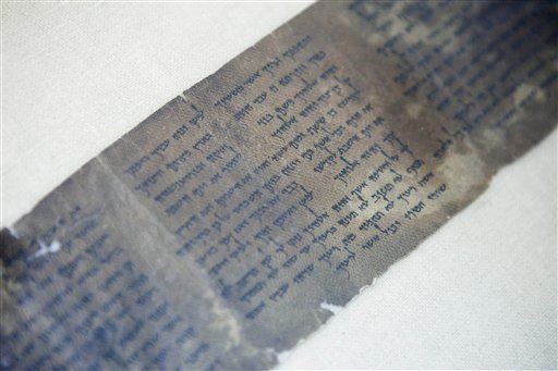 Oldest Copy of Ten Commandments Goes on Display