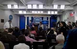 Bomb Threat Clears White House Press Room