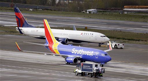 Planes on Collision Course Avoid Near Disaster