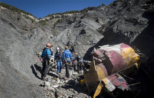 Germanwings Offers to Pay, Families React in 'Horror'