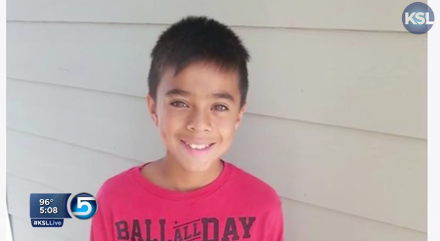Desperate to Read, Boy Asks Mailman for Junk Mail