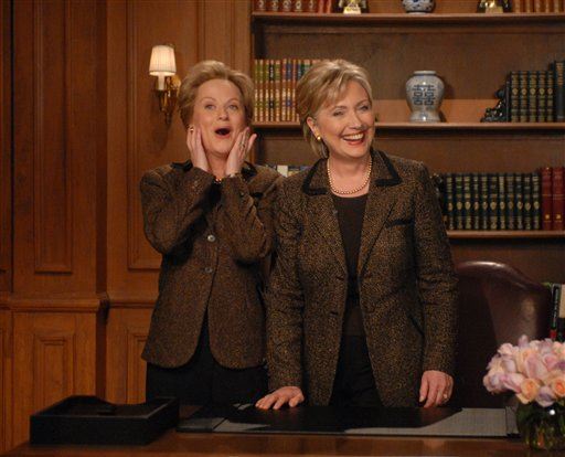 Hillary Clinton Returns to SNL Tonight