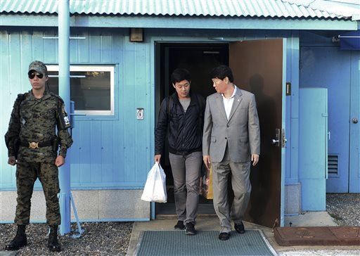 N. Korea Frees NYU Student After 5 Months
