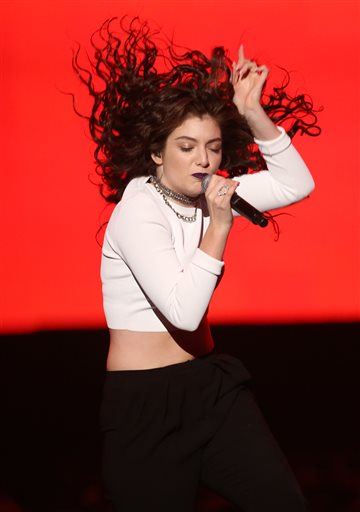Lorde Gives Impromptu Tumblr Q&A