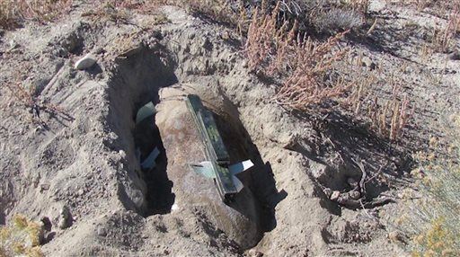Rockhound Finds WWII Bomb in Utah Desert