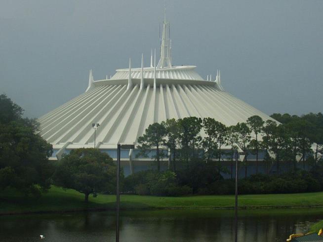 Woman Dies After Riding Disney's Space Mountain