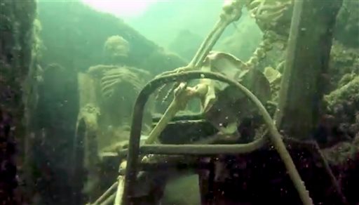 Diver Steals River Skeletons to Get Back at Sheriff's Deputy