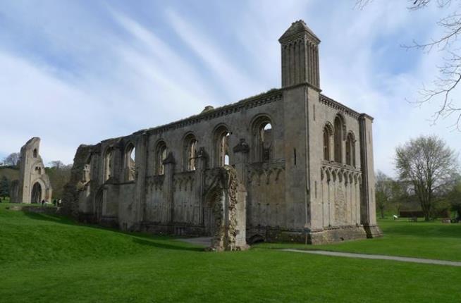 Monks Lied About King Arthur's Burial to Raise Cash
