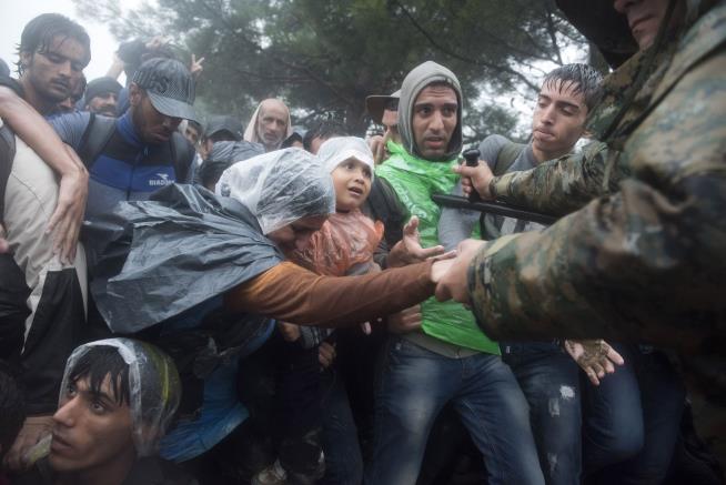 Europe Hits 2015 Milestone: 1M Migrants