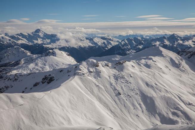 2 Kids, Tourist Killed, More Missing in Alps Avalanche