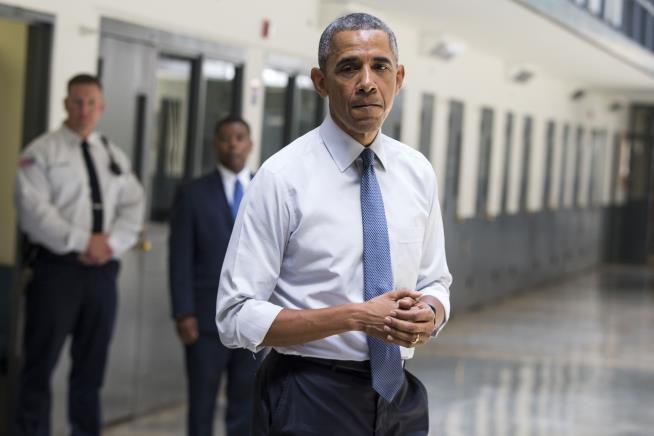Obama Bans Solitary Confinement for Juveniles