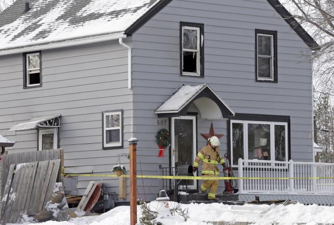 Two Kids Die After One Returns to Burning House to Rescue Others