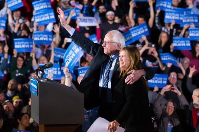 Sanders Narrows Clinton's Lead Nationally