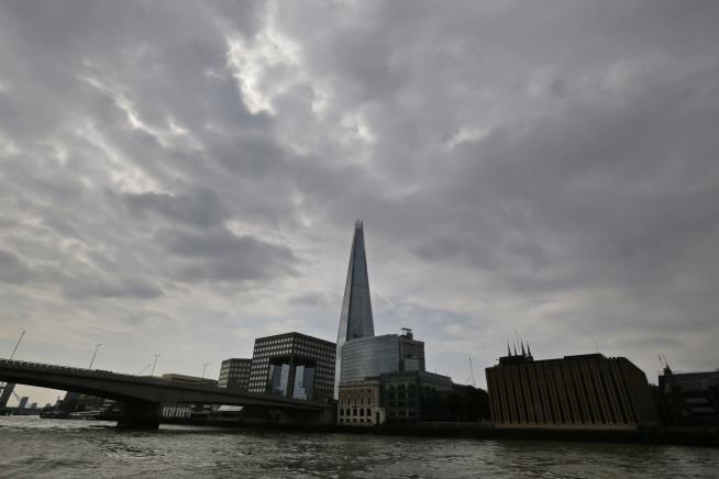 Daredevil Leaps Off of the EU's Tallest Building, Dodges Cops