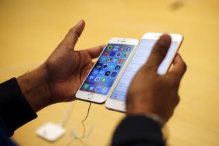 Apple Doesn't Pay Hackers, So Hackers Help FBI: Experts