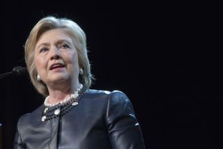 FBI Wants to Grill Clinton Over Email
