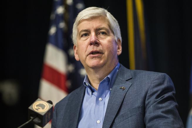 Snyder Blames His Own Staff, 'Bureaucrats' for Flint Crisis