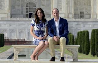 William and Kate Recreate Princess Di's Taj Mahal Photo