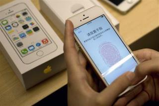 Woman Ordered to Unlock iPhone With Fingerprint