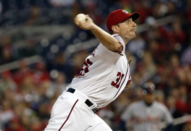 Max Scherzer Ties MLB Record, Strikes Out 20 Tigers