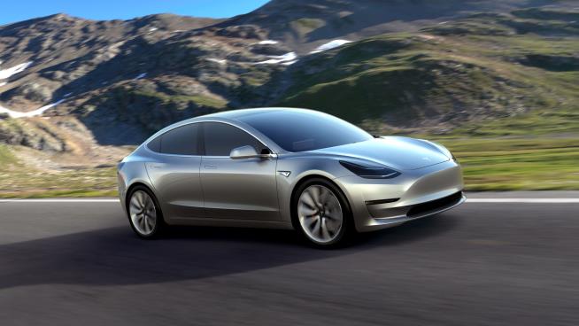 Tesla Owner: My Driverless Car Went 'Rogue'