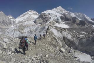 Climber Abandons Everest Peak to Save Stranger