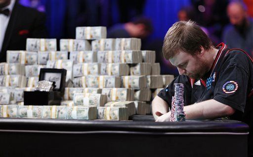 World Series of Poker Player Leaves $7K in Uber