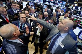 Dow Drops 133 Amid Broad Sell-Off