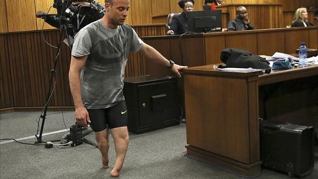 Pistorius Ditches Prosthetics in Court to Show 'Vulnerability'