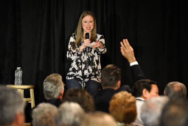 Chelsea Clinton Gives Birth to 2nd Child
