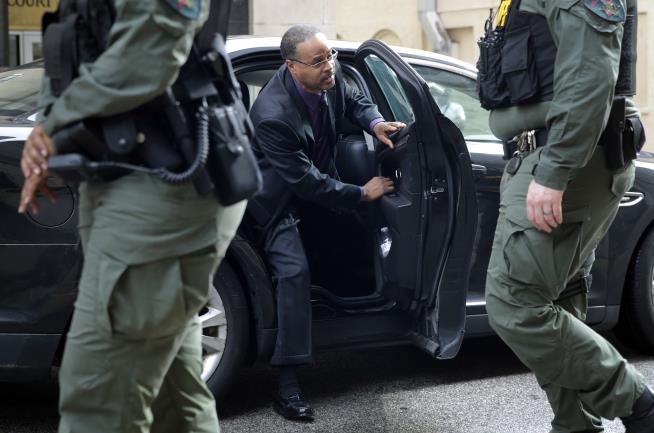 Police Driver in Freddie Gray Case Is Acquitted
