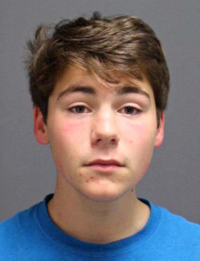 Jalapeno-Bacon Mac-and-Cheese Kid Allegedly Assaults Cop