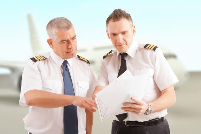Flight Crew Narcs on Allegedly Drunk Pilots
