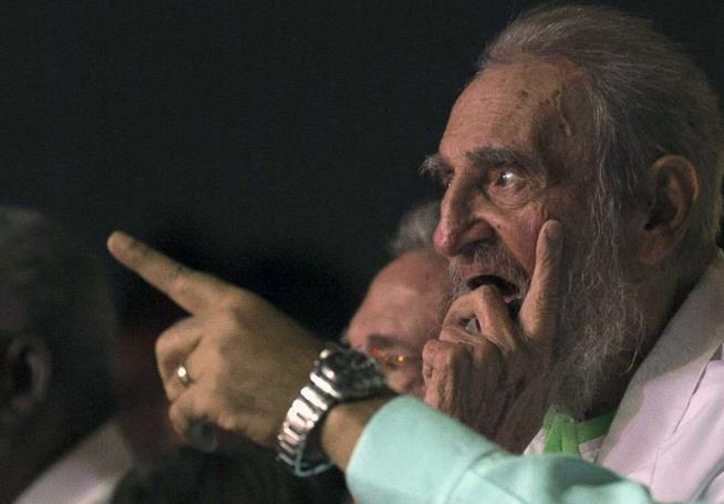 Fidel Castro Celebrates 90th by Criticizing Obama