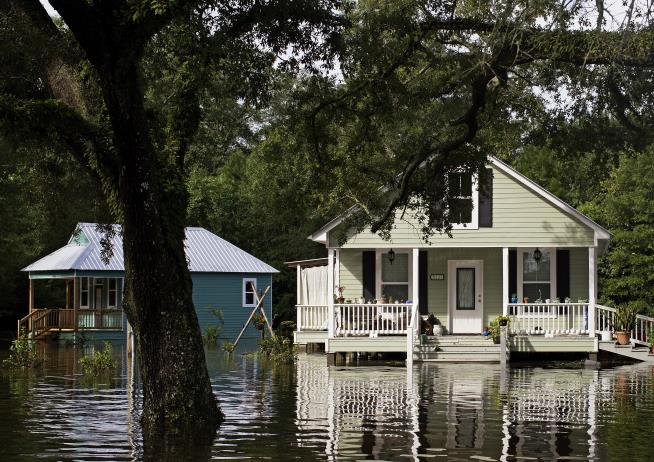 Louisiana Floods Leave Thousands Homeless