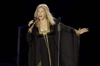 Streisand: Siri Mispronounces My Name, but Tim Cook Is On It
