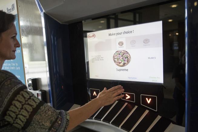 College's ATM Doles Out Pizzas Instead of Cash