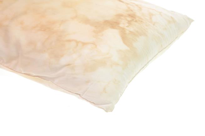 Bachelors, It's Time to Toss Your Gross Old Pillows