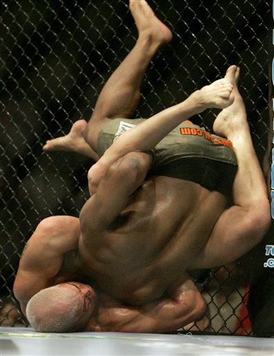 Military's New Recruiting Tool: Ultimate Fighting