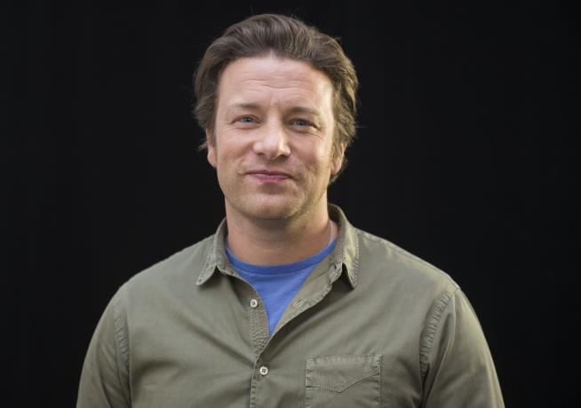 Jamie Oliver Slammed for 'Abomination' Paella Recipe
