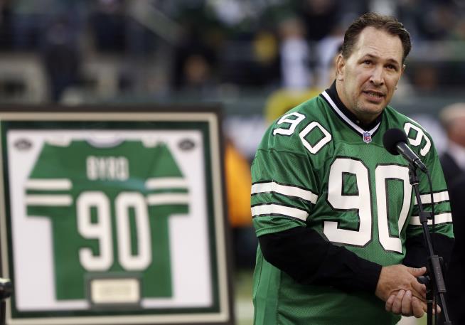 Former Jet Who Overcame Paralysis Killed in Car Wreck