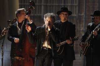 Dylan 'Incredibly Honored,' Won't Pick Up Nobel