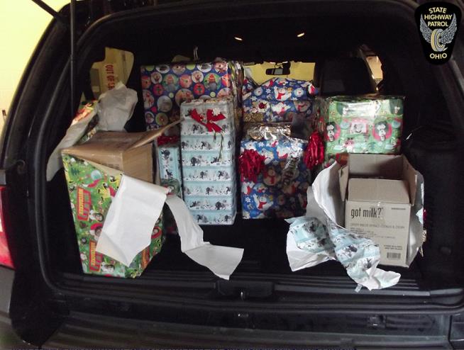 SUV Filled With Christmas Gifts Didn't Actually Have Gifts: Cops