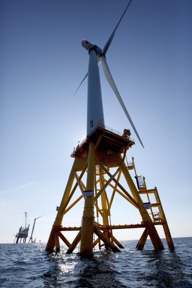 US Has Its First Offshore Wind Farm