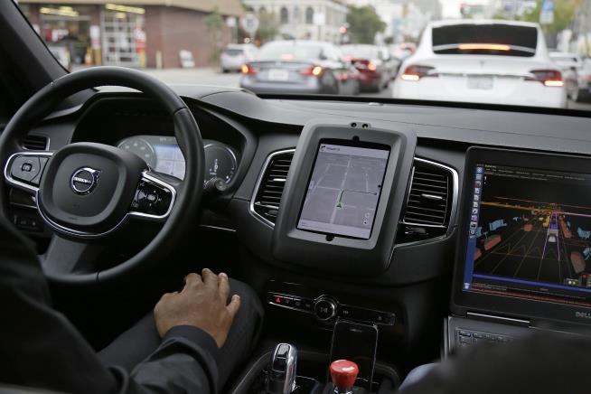 California, Uber in Talks Over Driverless Cars